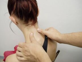 Massage für die Behandlung und Vorbeugung von zervikaler Osteochondrose