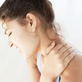 Starke Schmerzen in der Osteochondrose der Halswirbelsäule